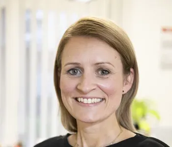 Porträt von Julia Grützner (Mecklenburgische Versicherung) Porträt von Julia Grützner (Mecklenburgische Versicherung)