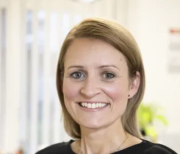 Porträt von Julia Grützner (Mecklenburgische Versicherung)