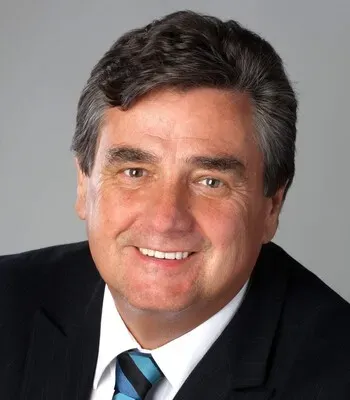 Porträt von Wolfgang Zierke (Mecklenburgische Versicherung) Porträt von Wolfgang Zierke (Mecklenburgische Versicherung)