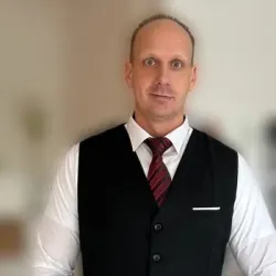 Porträt von Yves Orlikowski (Mecklenburgische Versicherung)