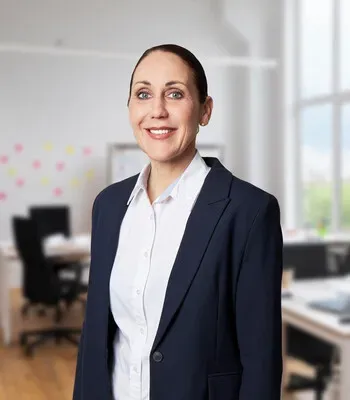 Porträt von Yvonne Fenes-Greis (Mecklenburgische Versicherung) Porträt von Yvonne Fenes-Greis (Mecklenburgische Versicherung)